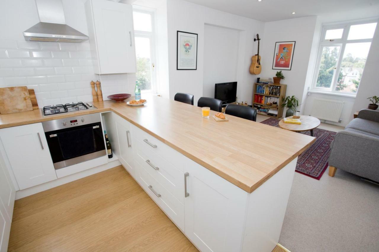 Bright 2 Bedroom Apt - Great Location - Free Parking Bournemouth Buitenkant foto