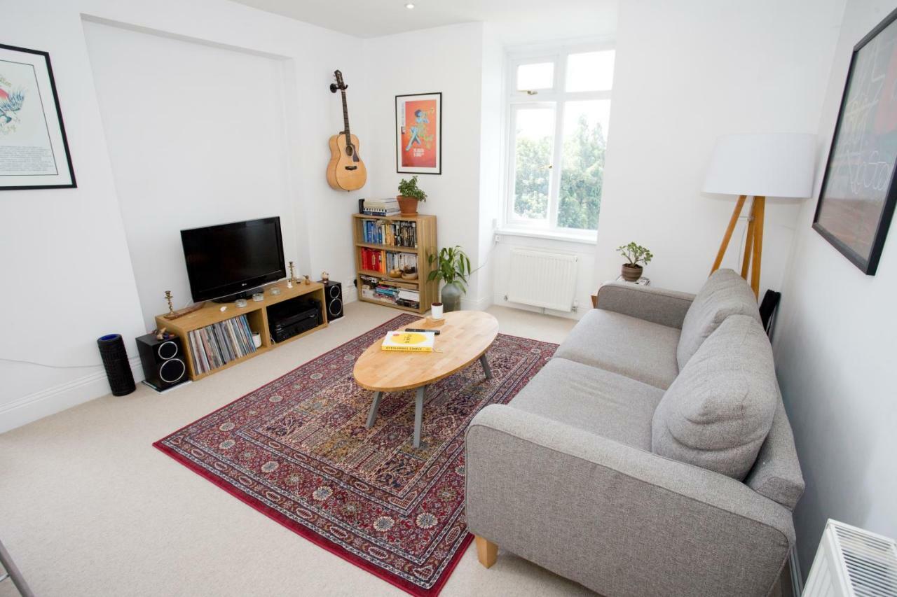 Bright 2 Bedroom Apt - Great Location - Free Parking Bournemouth Buitenkant foto