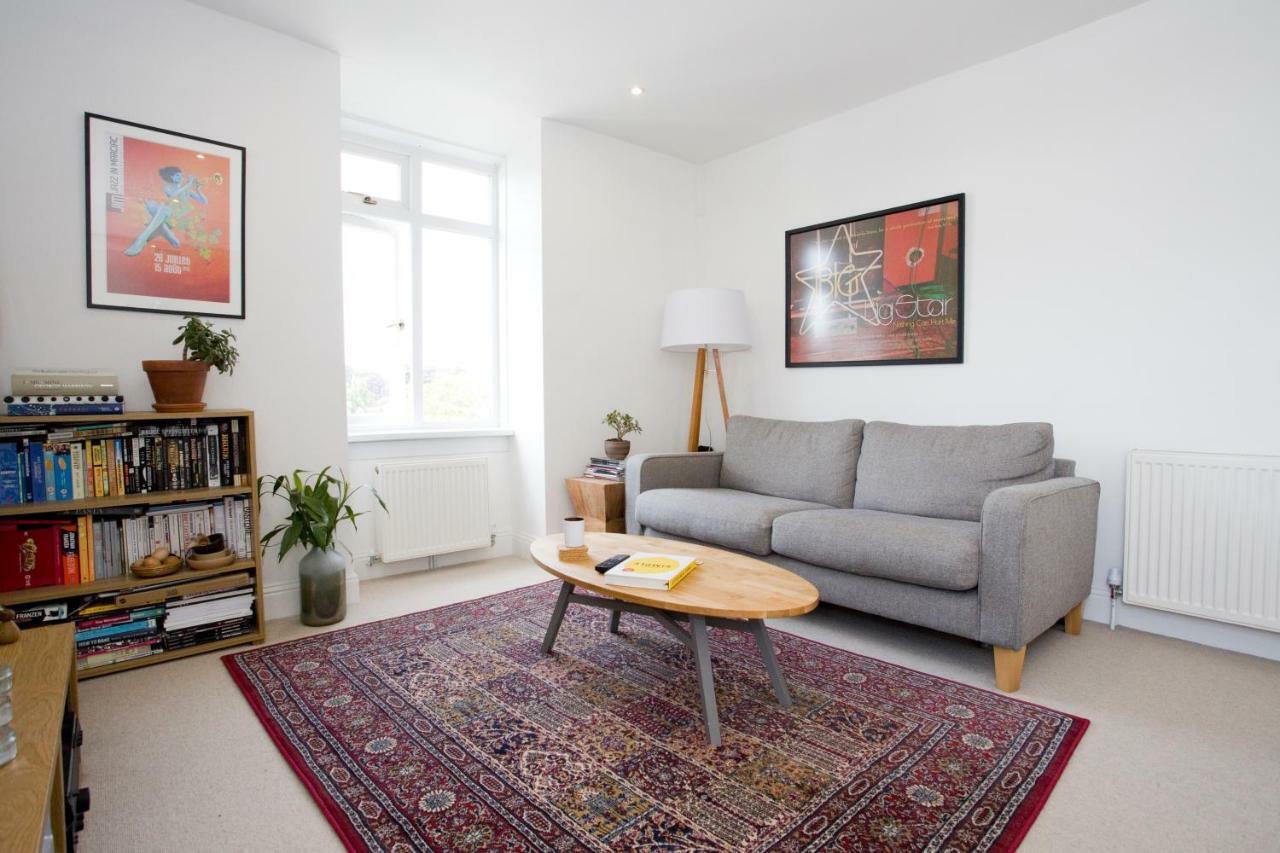 Bright 2 Bedroom Apt - Great Location - Free Parking Bournemouth Buitenkant foto